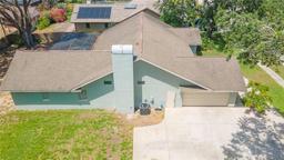 Picture of 2505 Buckhorn Run Drive, Valrico, FL 33596