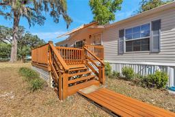 Picture of 1953 Cr 412, Lake Panasoffkee, FL 33538