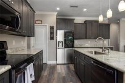 Picture of 6012 SE Hawthorne Road, Gainesville, FL 32641