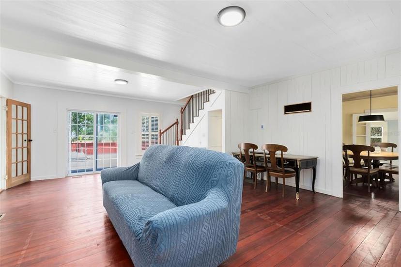 Picture of 6971 Earlwood Avenue, Mount Dora FL 32757