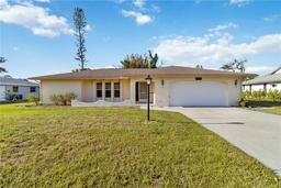 Picture of 2271 Pine View Circle, Sarasota, FL 34231