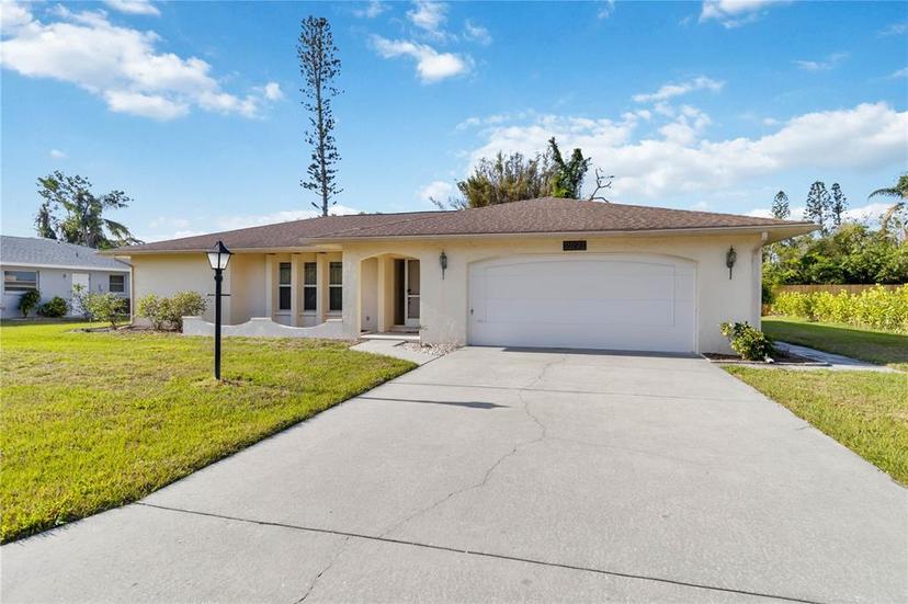Picture of 2271 Pine View Circle, Sarasota FL 34231
