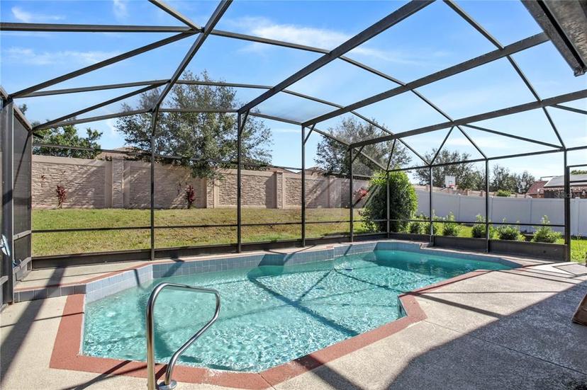 Picture of 417 Via Del Sol Drive, Davenport FL 33896
