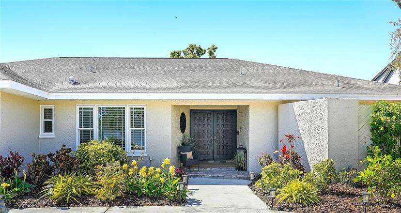 Picture of 9072 Baywood Park Drive, Seminole FL 33777
