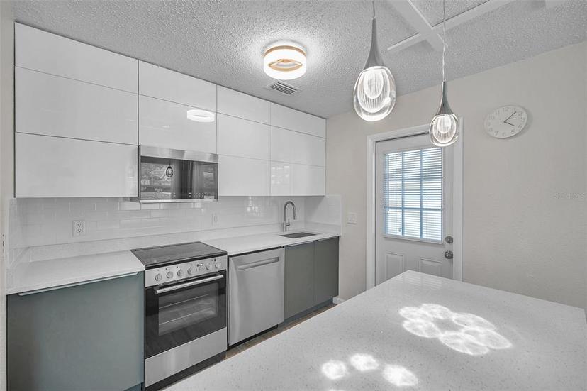 Picture of 2873 Karen Avenue, Largo FL 33774
