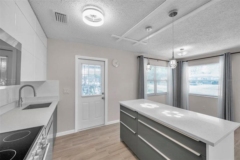 Picture of 2873 Karen Avenue, Largo FL 33774