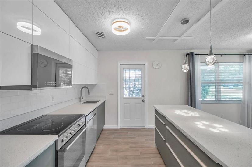 Picture of 2873 Karen Avenue, Largo FL 33774