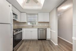 Picture of 942 Capri Isles Boulevard Unit 207, Venice, FL 34292