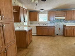 Picture of 129 NW 2Nd Street, Webster, FL 33597