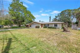 Picture of 5065 Shore Acres Boulevard Ne, St Petersburg, FL 33703
