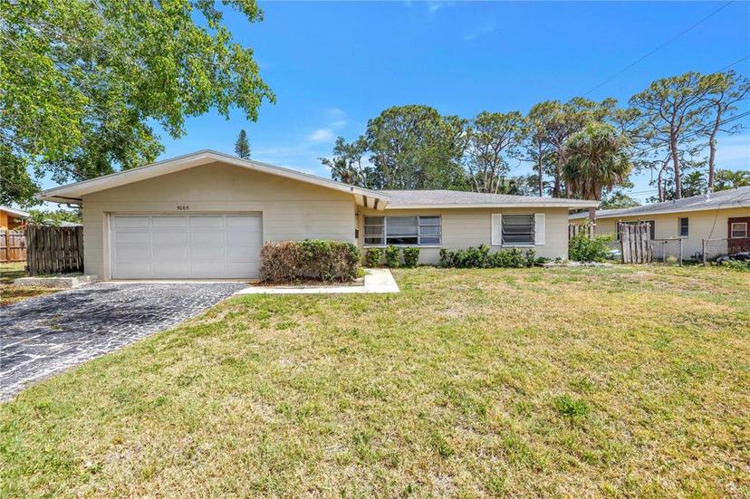 Picture of 5065 Shore Acres Boulevard Ne, St Petersburg FL 33703