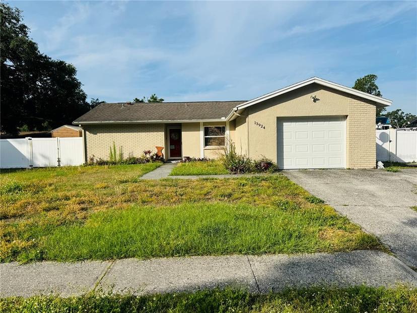 Picture of 13924 Pathfinder Drive, Tampa FL 33625
