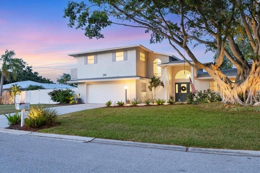 Picture of 2111 Ivory Place, Sarasota FL 34239