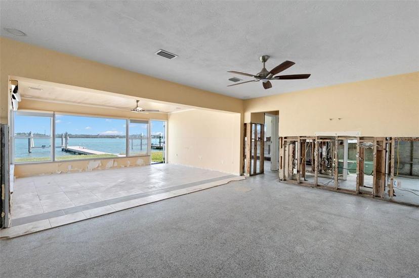 Picture of 844 Bay Point Drive, Madeira Beach FL 33708