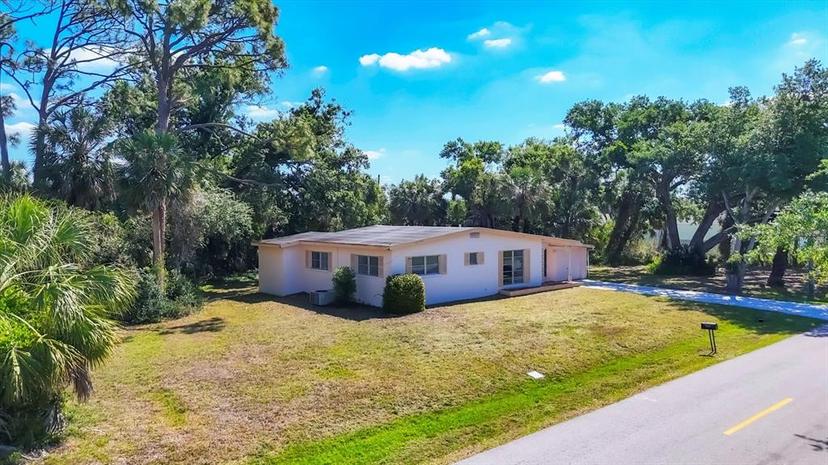 Picture of 2538 Lakeshore Circle, Port Charlotte FL 33952