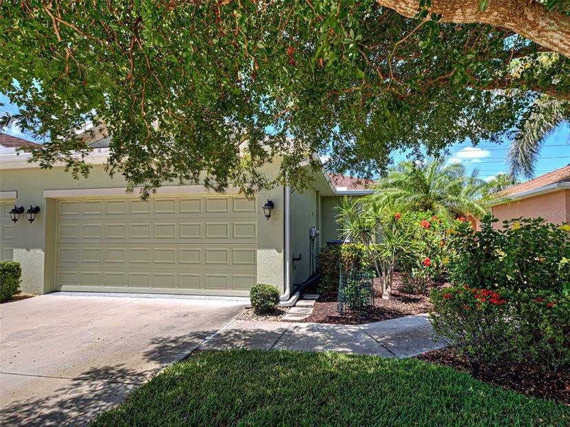 Picture of 275 Capulet Drive, Venice FL 34292