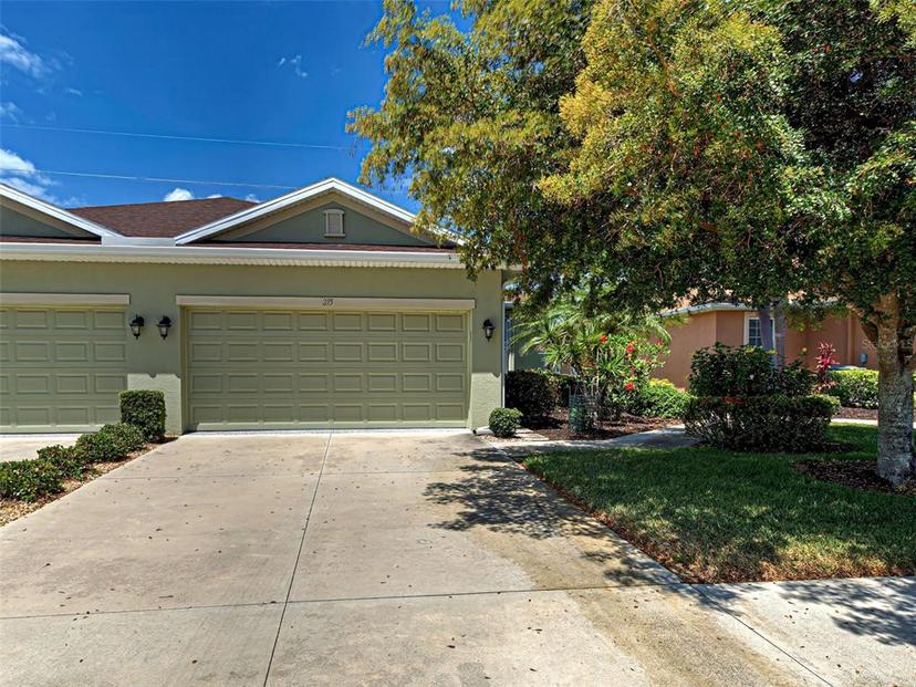 Picture of 275 Capulet Drive, Venice FL 34292