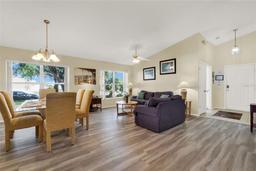 Picture of 550 Castlemain Circle, Davenport, FL 33897