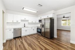 Picture of 637 Carey Place, Lakeland, FL 33803