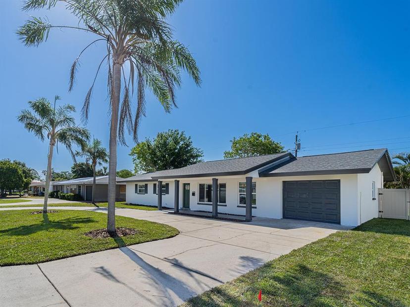 Picture of 352 79Th Avenue Ne, St Petersburg FL 33702