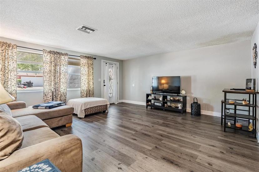 Picture of 6333 Aberdeen Avenue, New Port Richey FL 34653