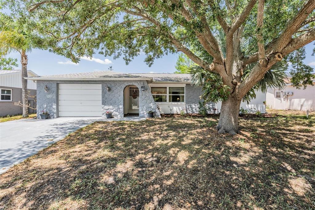Picture of 6333 Aberdeen Avenue, New Port Richey, FL 34653