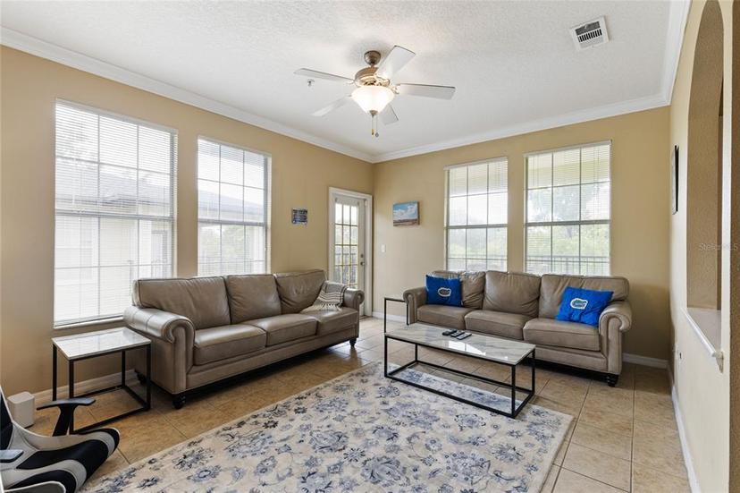 Picture of 1257 SW 9Th Road Unit 306, Gainesville FL 32601