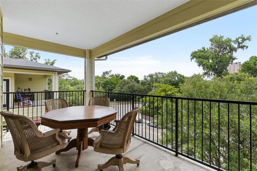 Picture of 1257 SW 9Th Road Unit 306, Gainesville FL 32601