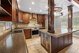 Picture of 19300 SW 60Th Street, Dunnellon, FL 34432