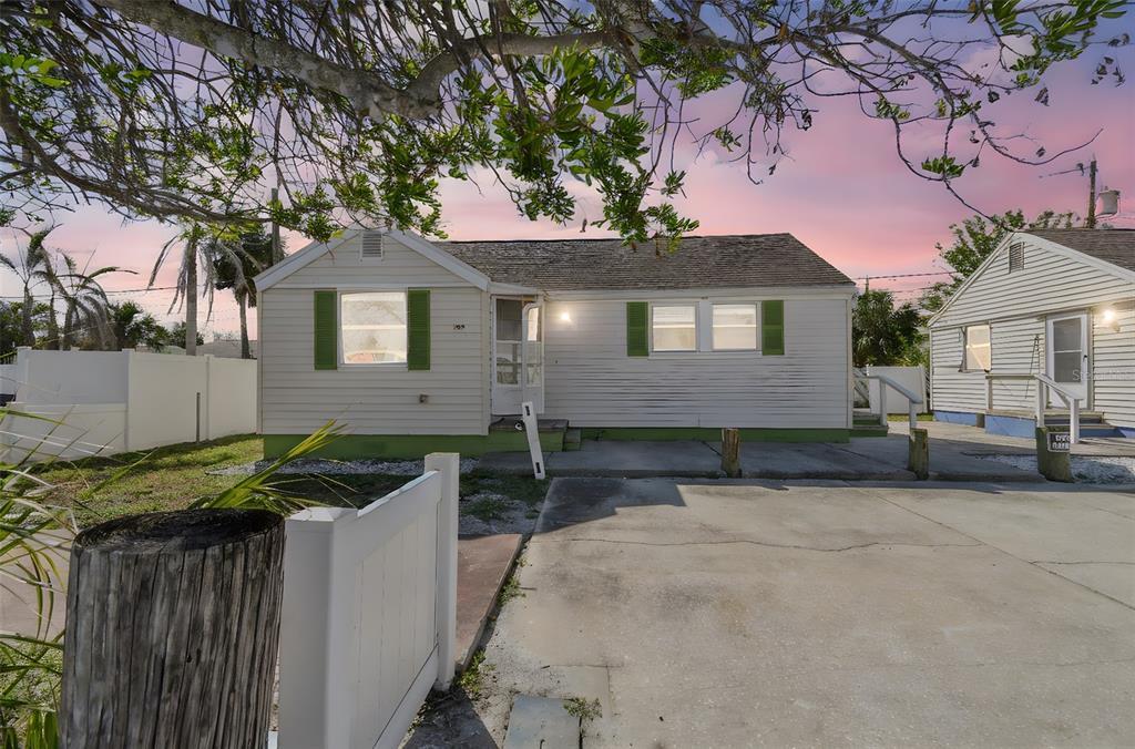 Picture of 103 146Th Avenue E, Madeira Beach, FL 33708