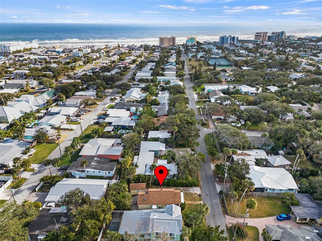 Picture of 402 Oakwood Avenue, New Smyrna Beach, FL 32169
