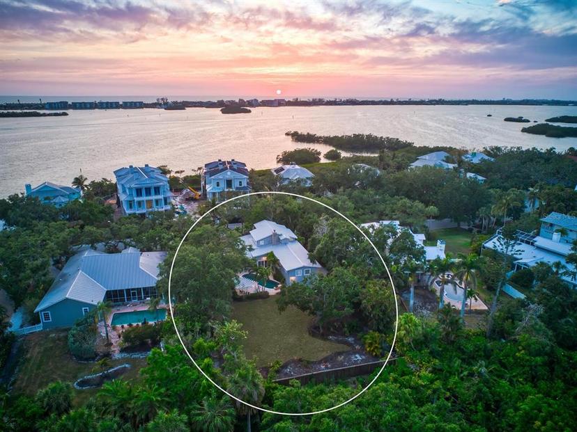 Picture of 8871 Fishermens Bay Drive, Sarasota FL 34231