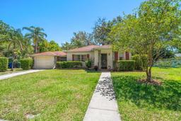 Picture of 219 Park Circle S, Dunedin, FL 34698