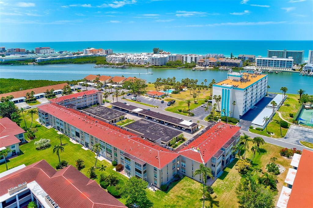 Picture of 10215 Regal Drive Unit 41, Largo, FL 33774