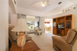 Picture of 25339 Crestwater Drive, Leesburg, FL 34748