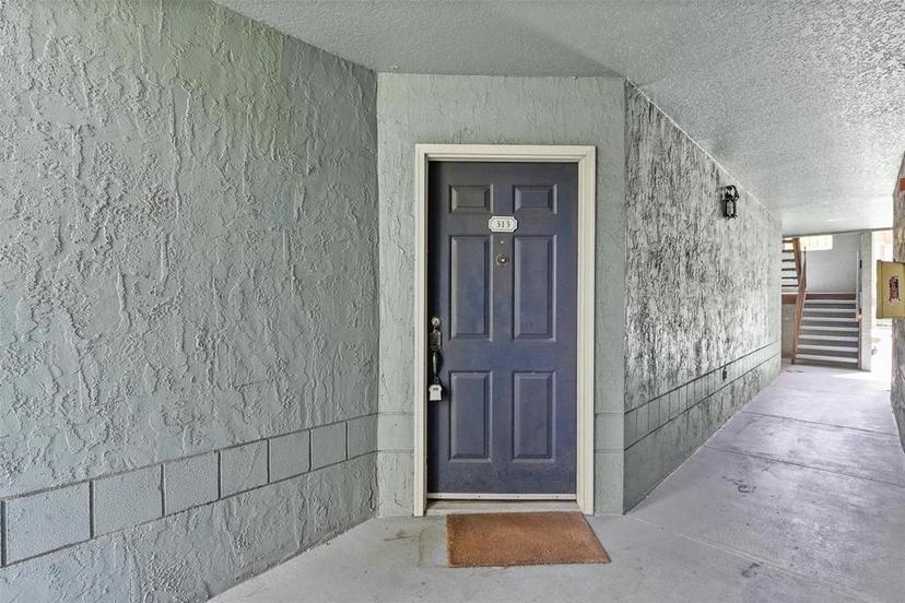 Picture of 5112 Conroy Rd Unit 13, Orlando FL 32811