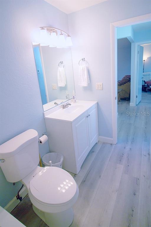 Picture of 400 Base Unit 225, Venice FL 34293