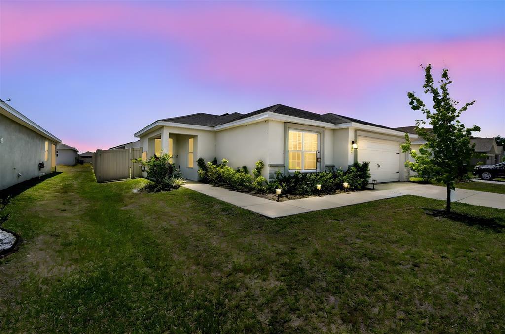 Picture of 105 Blue Alice Spring Court, Ruskin, FL 33570