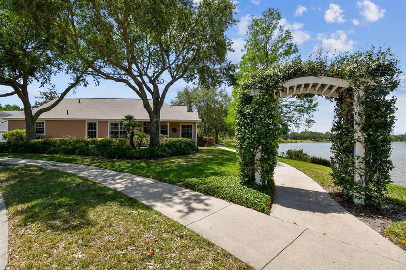 Picture of 9101 Crystal Commons Way, Tampa FL 33626