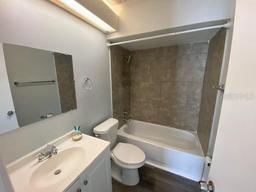 Picture of 13909 Fletchers Mill Drive, Tampa, FL 33613