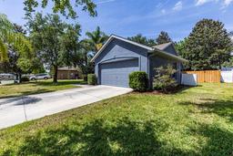 Picture of 4660 Treasure Cay Road, Tavares, FL 32778