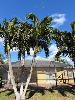 Picture of 522 SW Cyrilla Trail, Port St Lucie, FL 34953