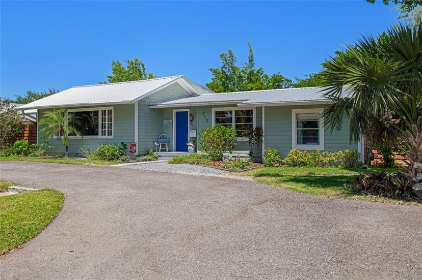 Picture of 913 Palmetto Street, New Smyrna Beach FL 32168