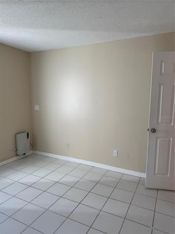 Picture of 9134 Tudor Drive Unit M107, Tampa, FL 33615