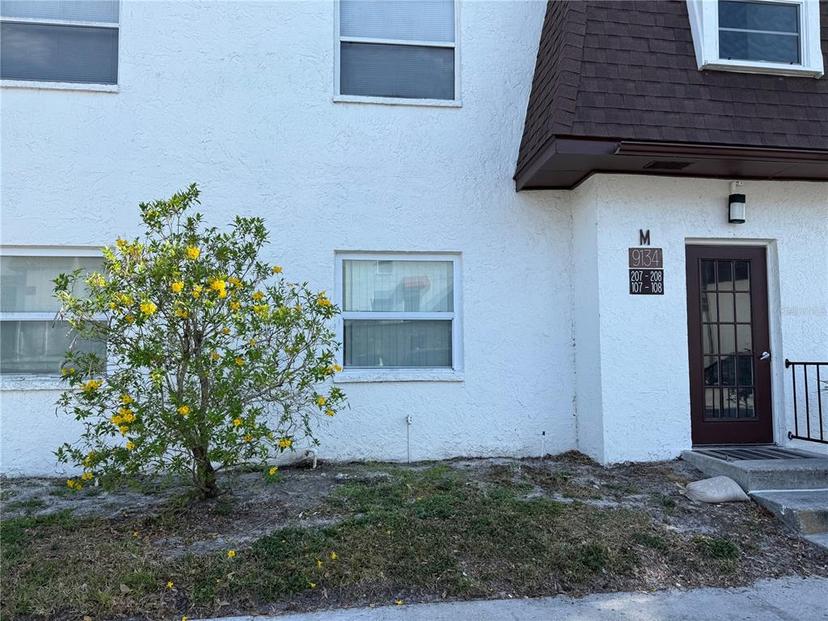 Picture of 9134 Tudor Drive Unit M107, Tampa FL 33615