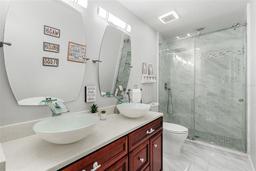 Picture of 555 Carey Way, Orlando, FL 32825
