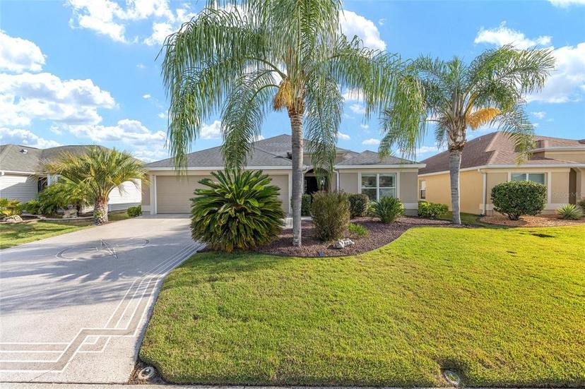 Picture of 857 Enisgrove Way, The Villages FL 32163