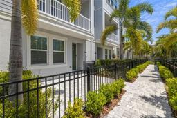 Picture of 206 S Tampania Avenue Unit 4, Tampa, FL 33609