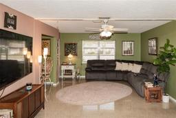Picture of 12213 Floral Ln, Thonotosassa, FL 33592