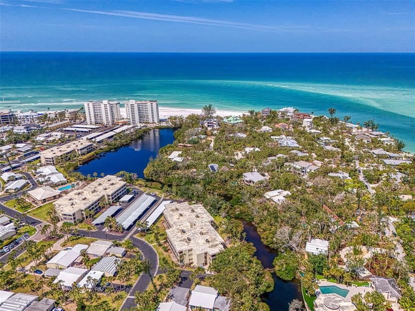 Picture of 225 Hourglass Way Unit 101, Sarasota FL 34242